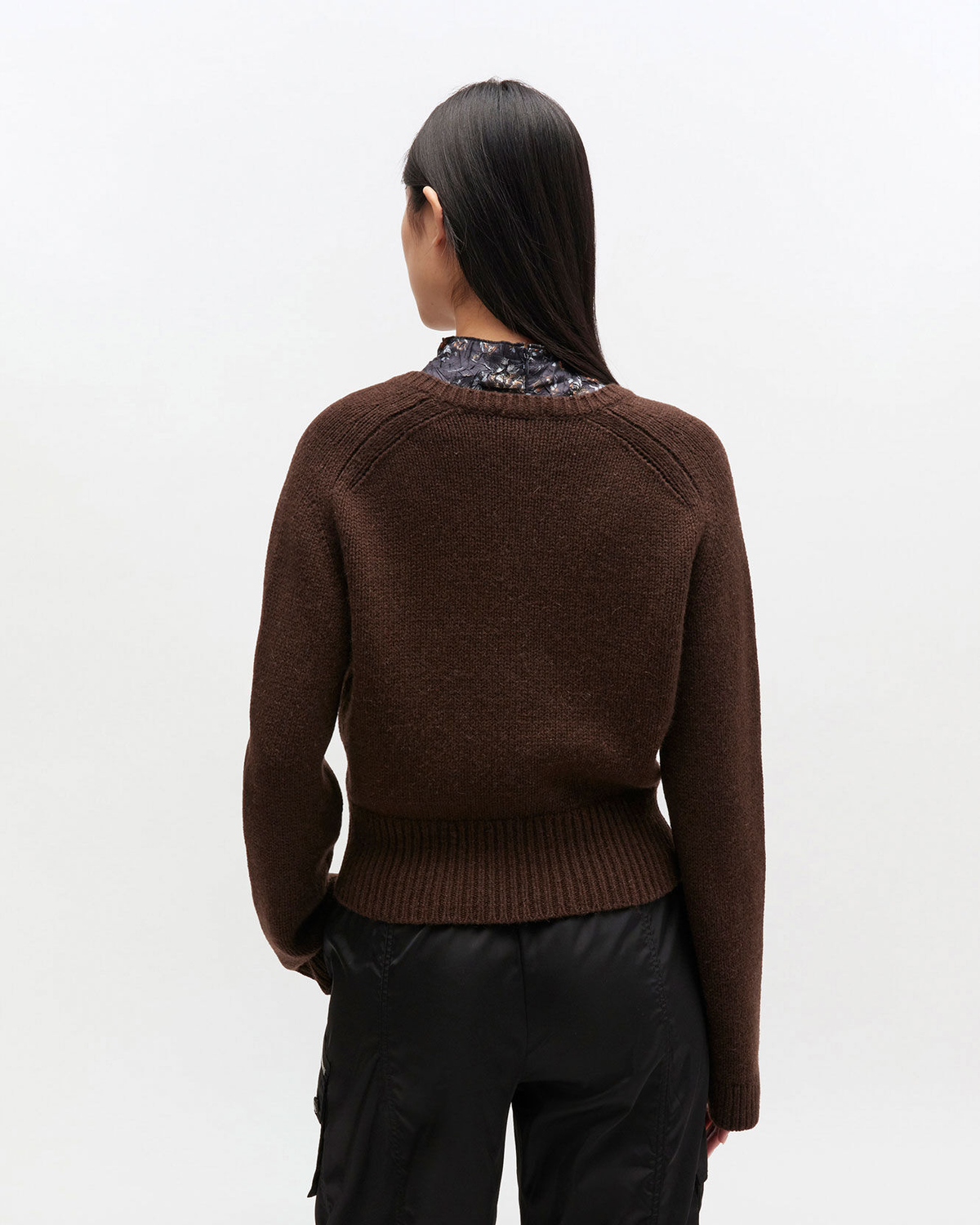 Wool Yak Mix Deep V-neck - Shaved Chocolate