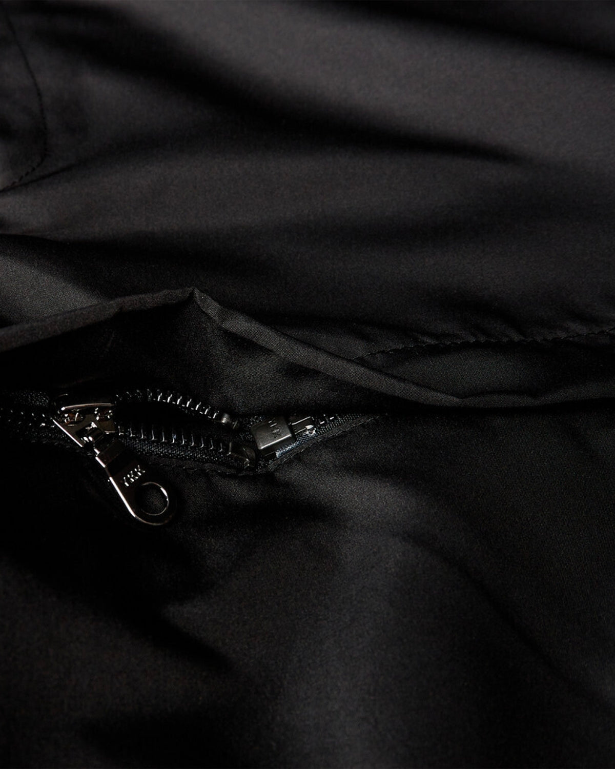 Windy Zip Off Pants - Black