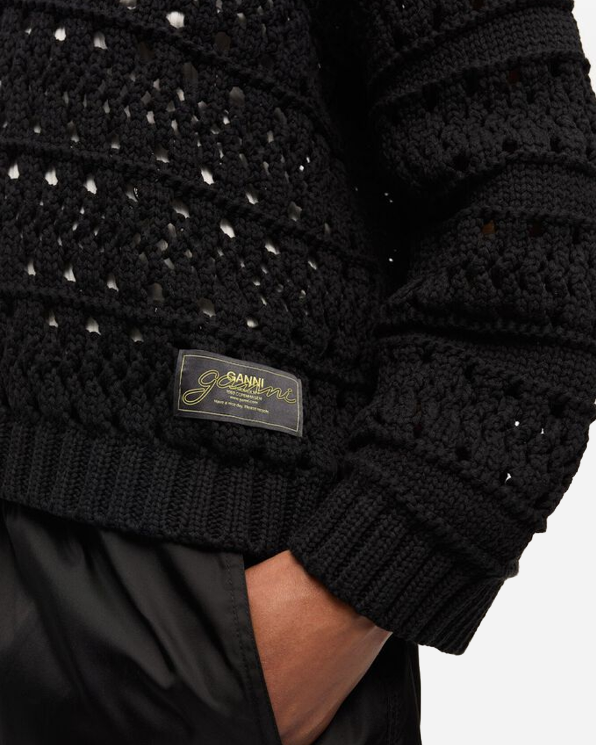 Cotton Mix V-neck - Black