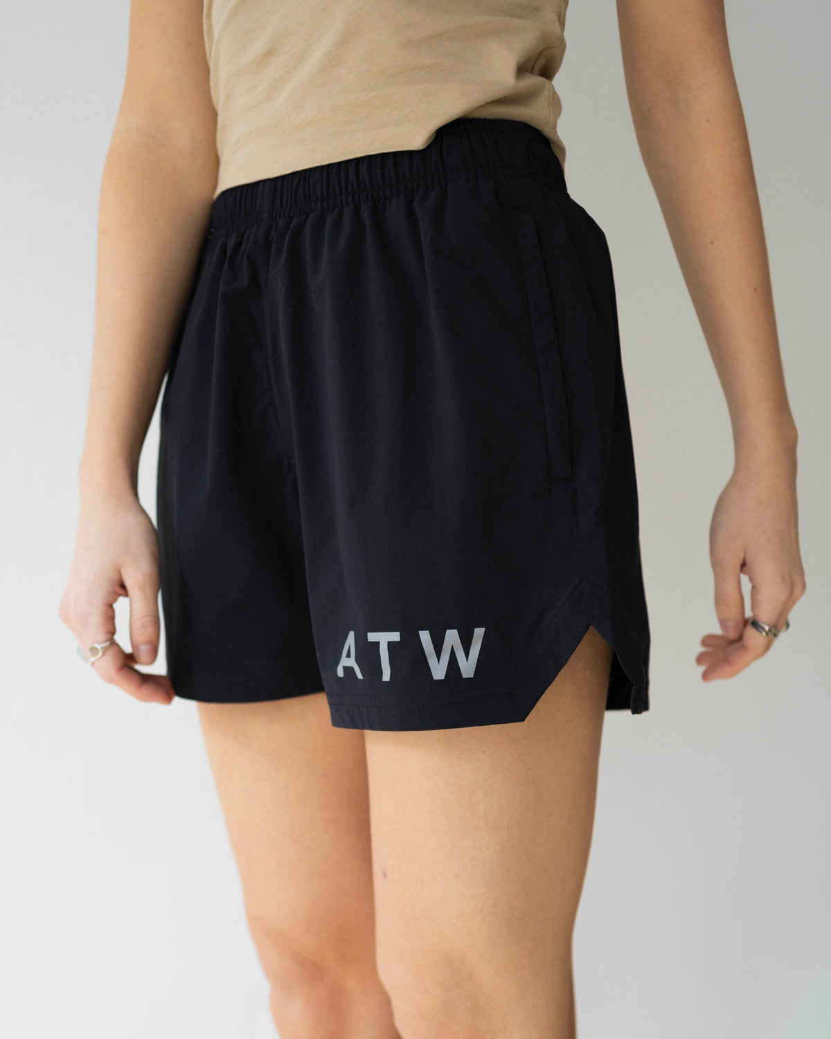 Halo Short - Black