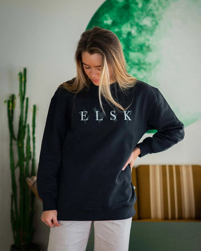 ELSK® PORSE LOGO ANNA WOMEN'S CREWNECK - PIRATE BLACK - Munk Store