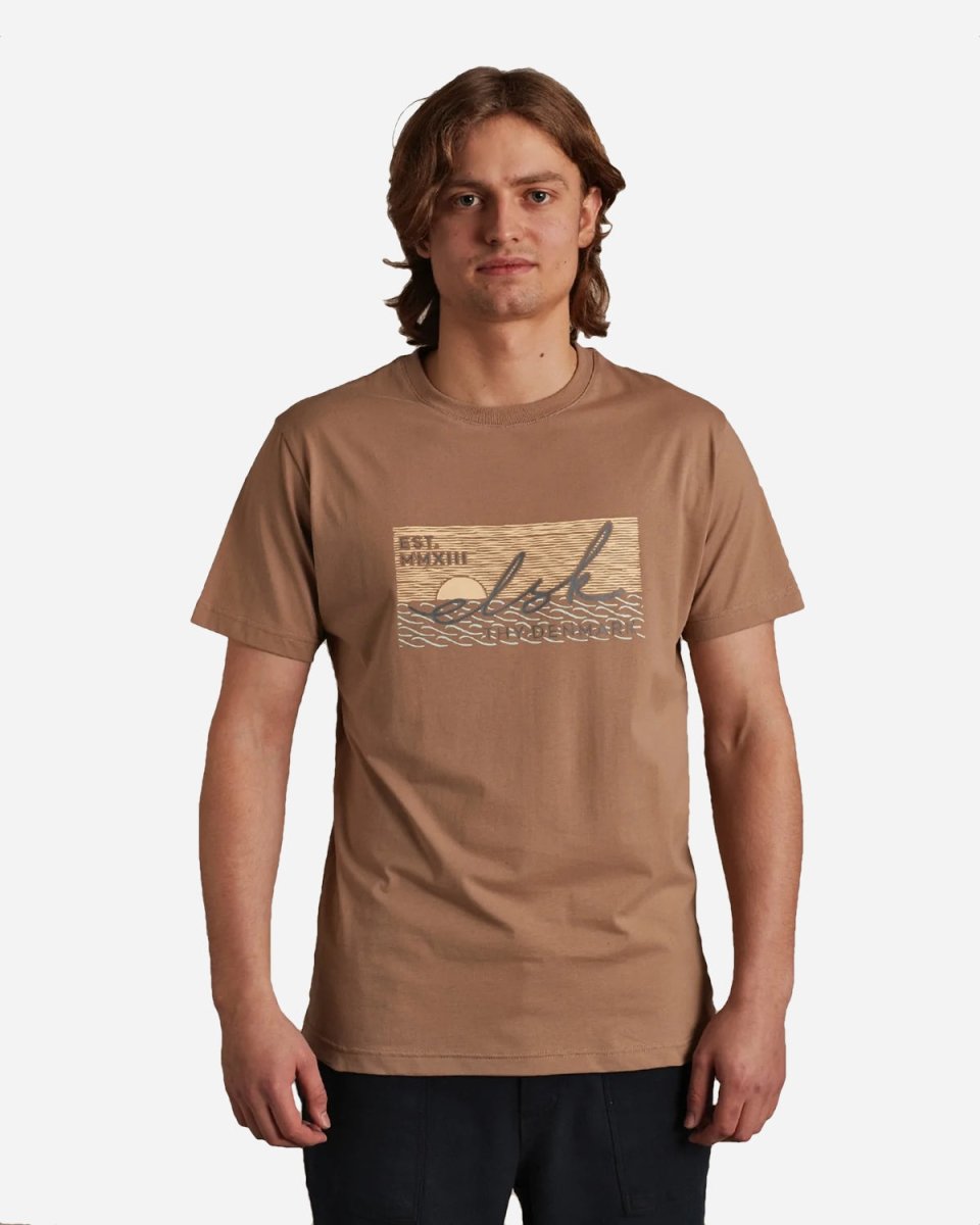 ELSK® SUNSIGN22 ESSENTIAL MEN'S TEE - Taupe Brown - Munk Store