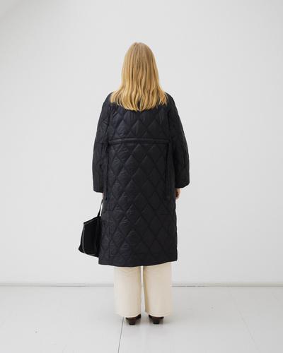 Shiny Quilt Long Coat - Black