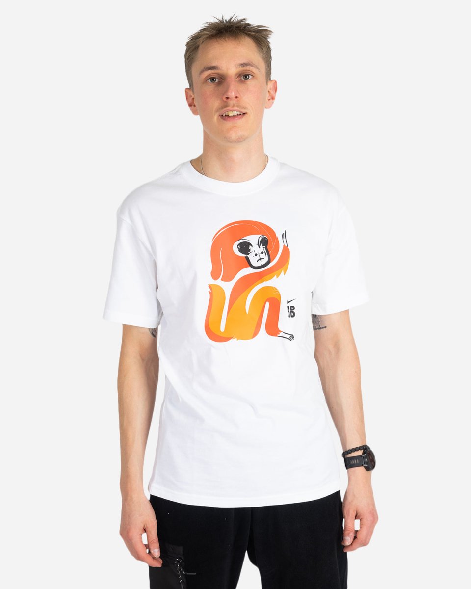 M NK SB Tee Artist 3 - White - Munk Store