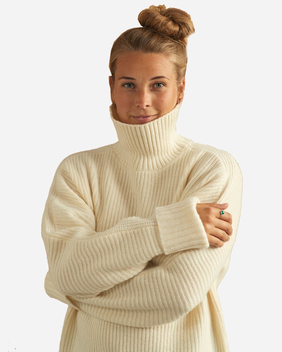 Vigga Knitted T-Neck - Off White - Munk Store